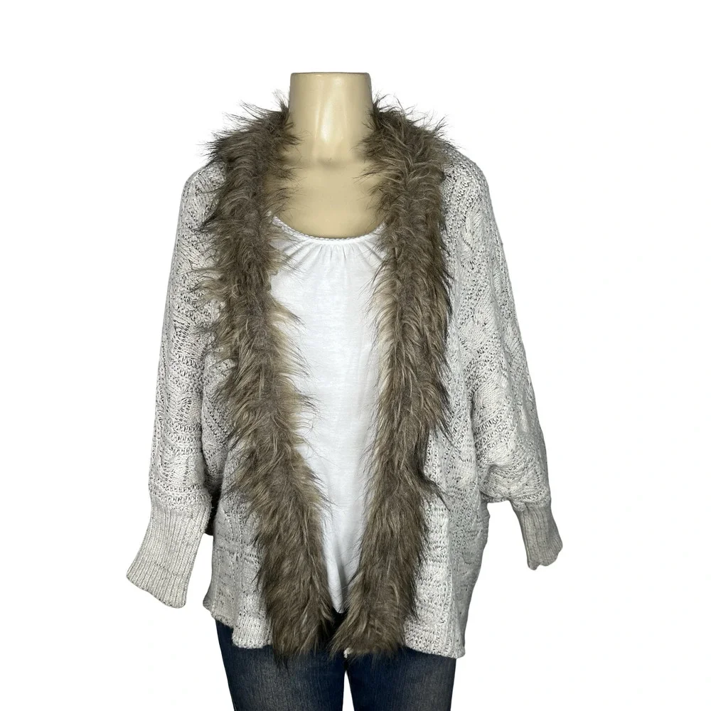 Northern Angel Anthropologie Sweater Womens Large Faux Fur Trim Batwing Cardigan